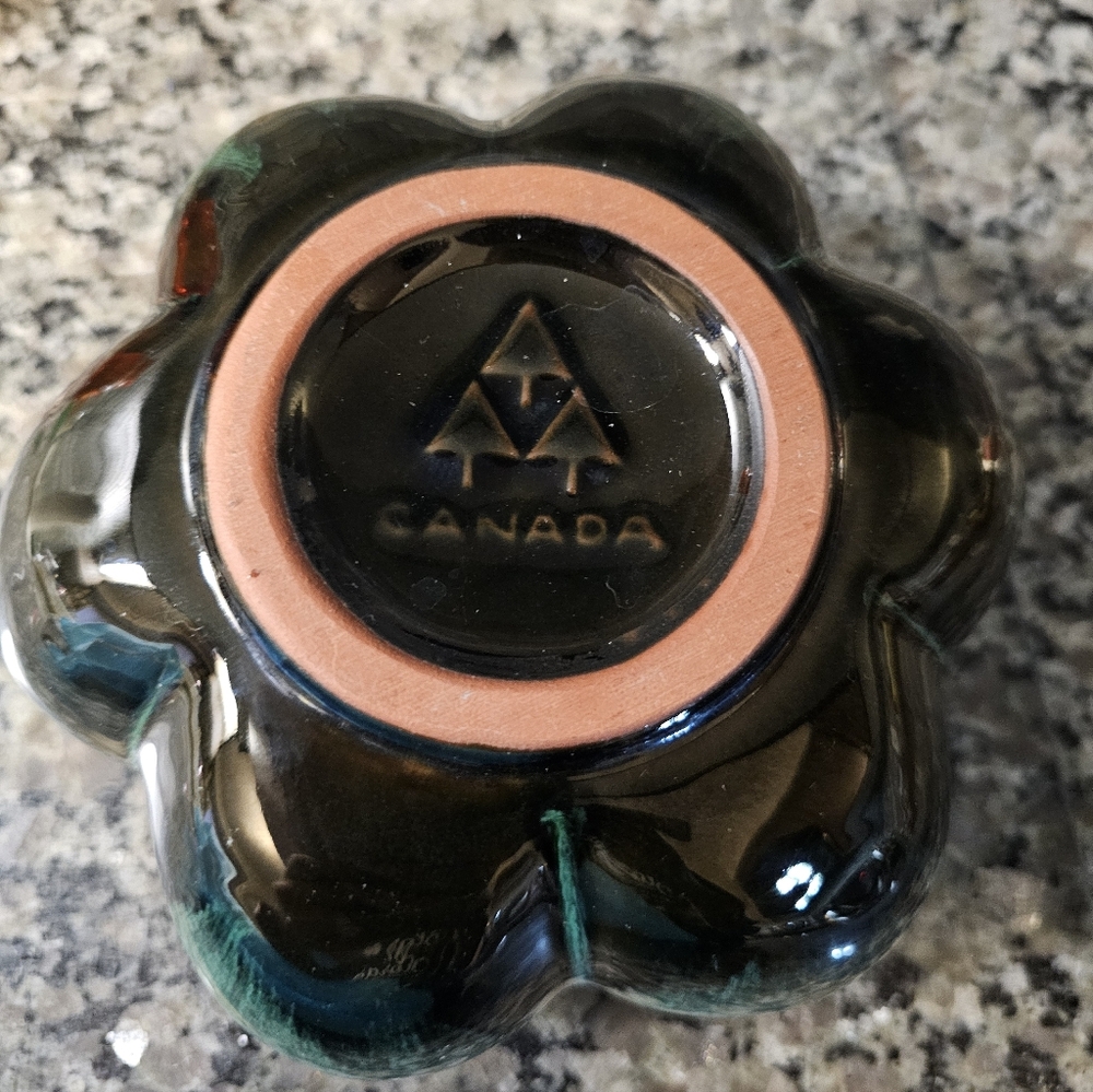 Vintage Blu Mountain Pottery Lotus bowl/Vase - Picture 3 of 3